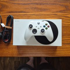 Xbox Series S 512GB + Controller - Perfect Working Order