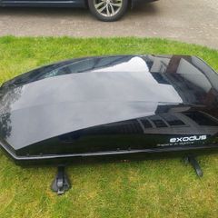 Roof box