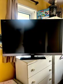 45" Sony Bravia TV
