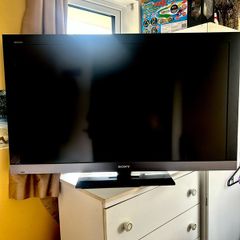 45" Sony Bravia TV