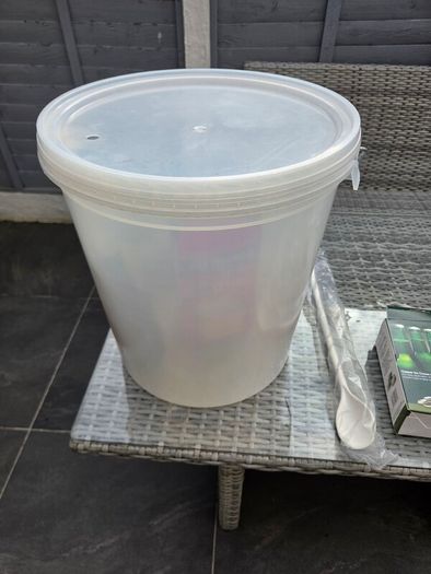 Complete Home Brewing Starter Kit + Bottles (Glass & Plastic)