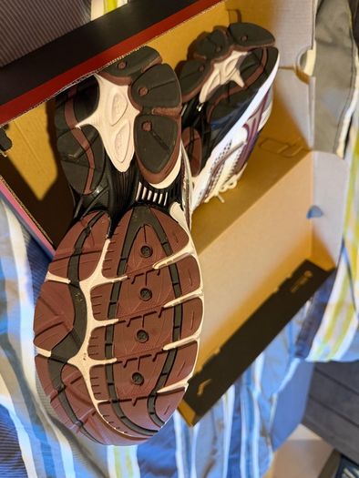 saucony
