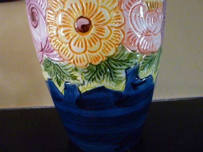 Ornamental Tall Decorative oriental Vase Immaculate
