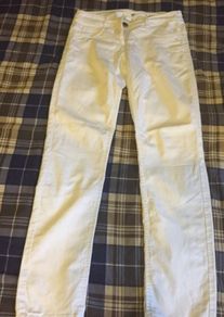H&M skinny white trousers