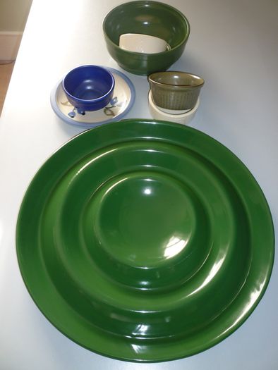 Giant Serving platter, Ramekins, Bowls, Dish. Plate. Moville. 8 ITEMS