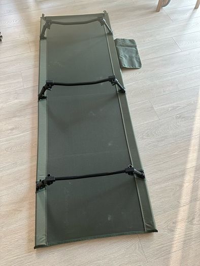 camp bed
