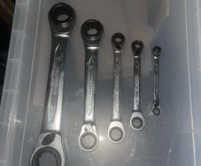 Ratchet Spanners