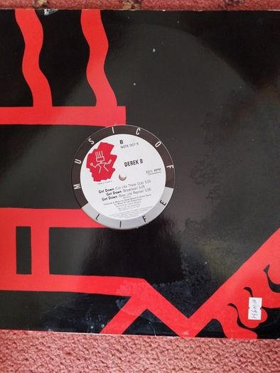 5e 12s >> house / techno / hip-hop / drum n bass / disco edits / breaks etc 12" clearance