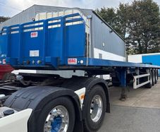 Flat trailer