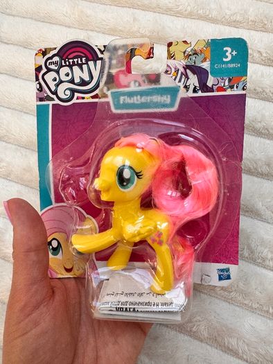 Hasbro My Little Pony Friends Fluttershy B8924 / C1141 Only Pony MLP approx. 8 cm. 2016  Please see photos