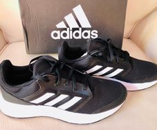 Adidas runners UK8