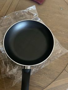 frying pan set with lid