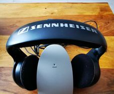 Sennheiser HDR 110 wireless headphones