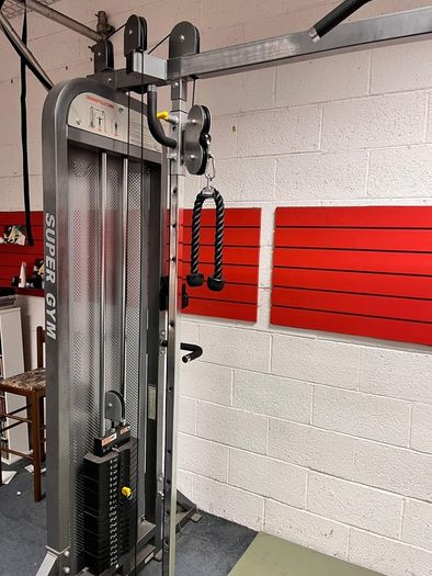 Cable Crossover Machine.   Dimensions : 336cm Length 236cm Height 138cm Depth