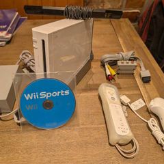 Nintendo Wii Bundle - Full set with Wii Sports - #438