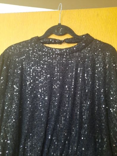 Backless sequin black dress