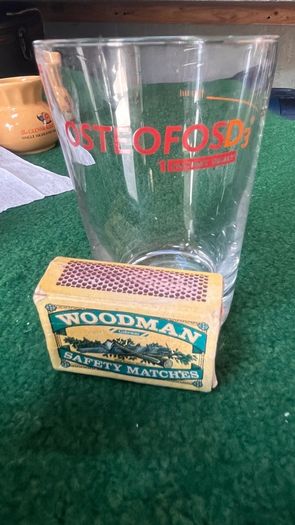 Chemist shop Osteofosd's drinking  Glass