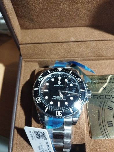 Fredric watch