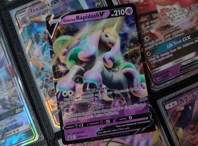 Galarian Rapidash V ! Sword & Shield Promo ! 2021 ! Pokemon Card ! 2021 ! Pokemon Card !
