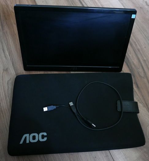 Aoc E1659fwu 16" Led Usb Portable External Laptop Monitor (works Well)