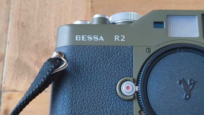 Voigtlander Bessa R2 Olive 35mm Rangefinder