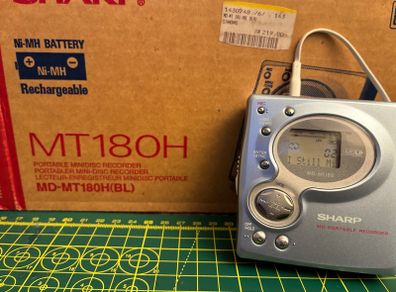 Sharp MD-MT180H (Blue) - Boxed - Near Mint - MDLP Minidisc Recorder