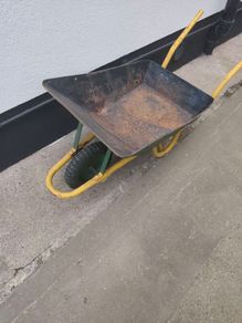 wheel barrow heavy duty old , steel