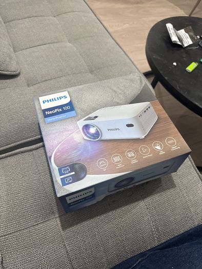 projector by philips