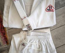 Adult judo suit