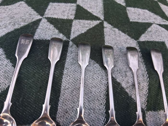 6 X Robert Stebbings Fiddle Pattern Victorian Teaspoons(153 grams)