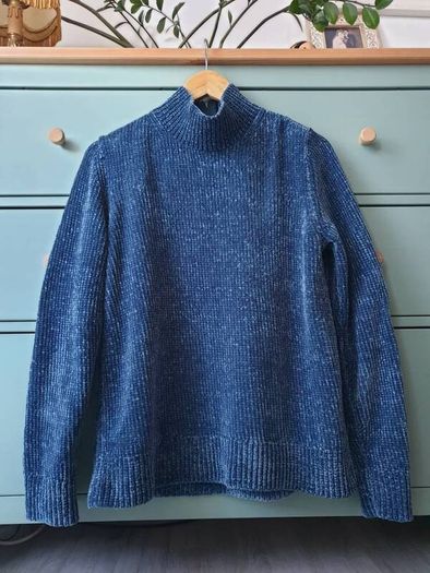 Cos knitted jumper size medium