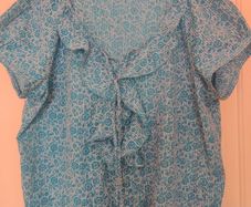 Brand New blue floral Bm top size UK22 EU50 postage included
