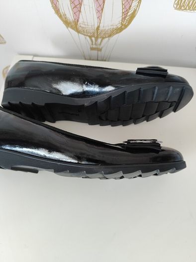 Ladies Patent Shoes  5.5 size