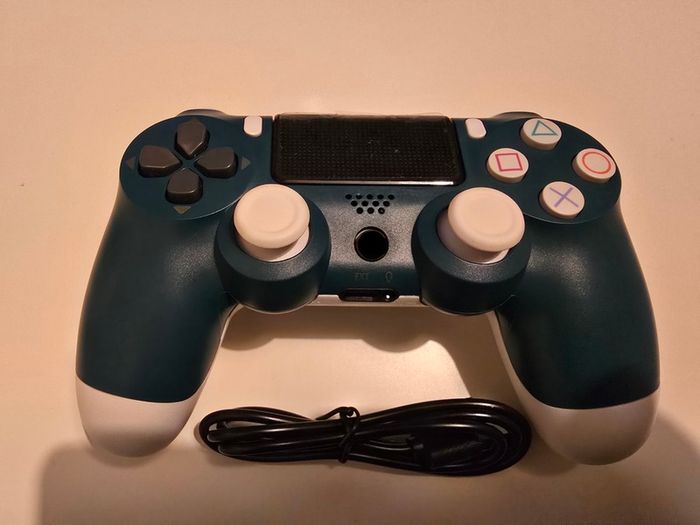Playstation 4 (PS4) Compatible V2 Controller