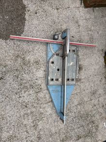 Tile cutter
