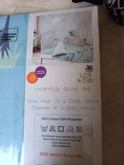 Lily & Dan Cot Duvet  Set.   B.N.W.T  S. 120cm x 150cm.