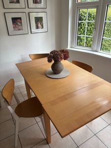 dining table & chairs
