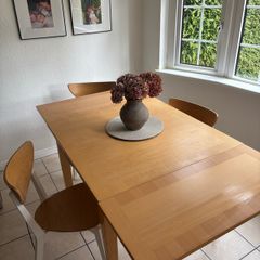 dining table & chairs