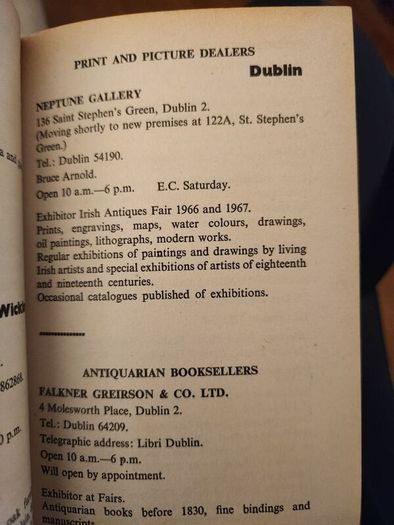A Guide To  Irish  Antiques  And Antiquedealees 1967. Edited By  George Stacpoole. Paperback In Good Condition.