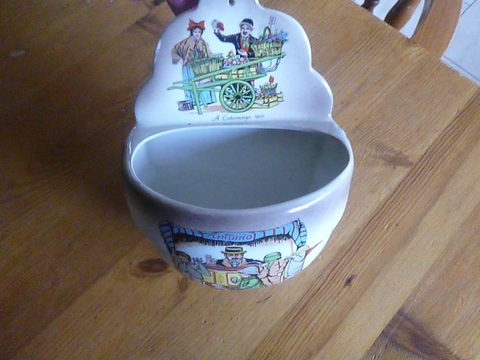 Vintage Staffordshire ....the Hokey pokey man font