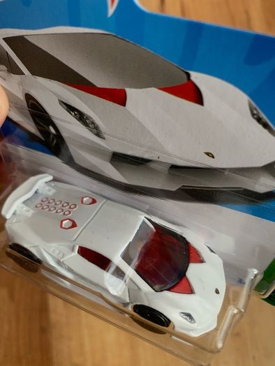 Hot Wheels Lamborghini Sesto Elemento