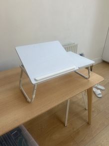 Laptop support table