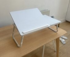 Laptop support table