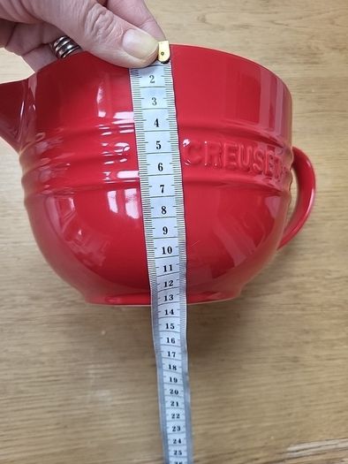 le creuset red large jug bowl