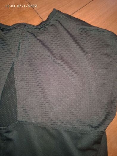 womens sports top