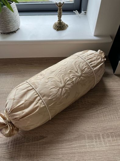 Brown Thomas Bolster