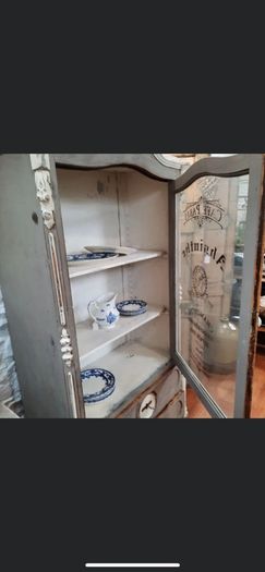 French cabinet