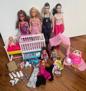 Mixed Barbies and accessories