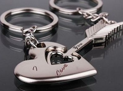 1 Pair(2Pcs) Cute Heart Keychains Cupid Arrow Couple Key Chains Key Ring Valentine's Lovers Gift for wedding