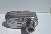 Samsung Digimax A6 compact digital camera.